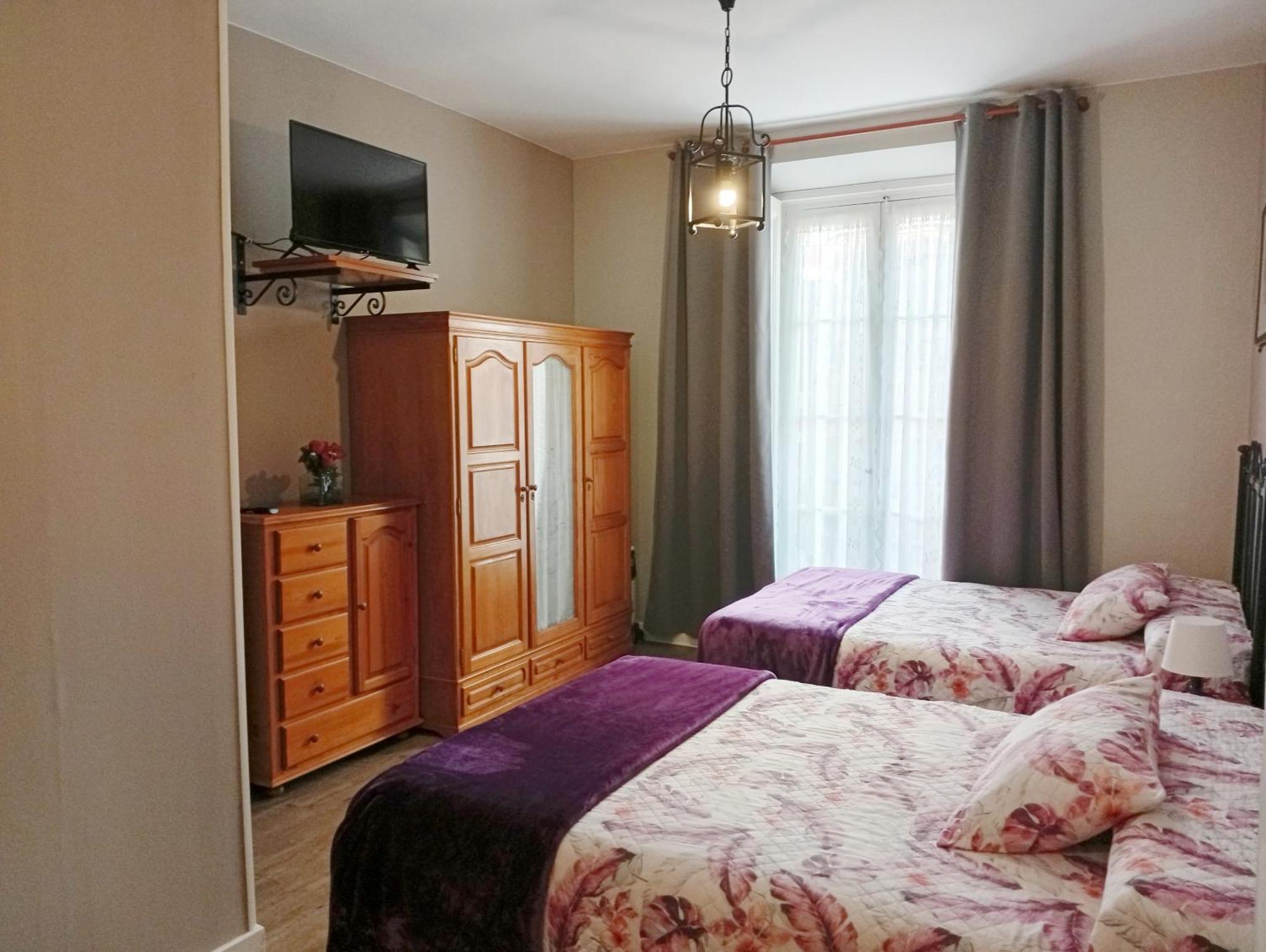 Hospedaje Don Pelayo Gijon Room photo