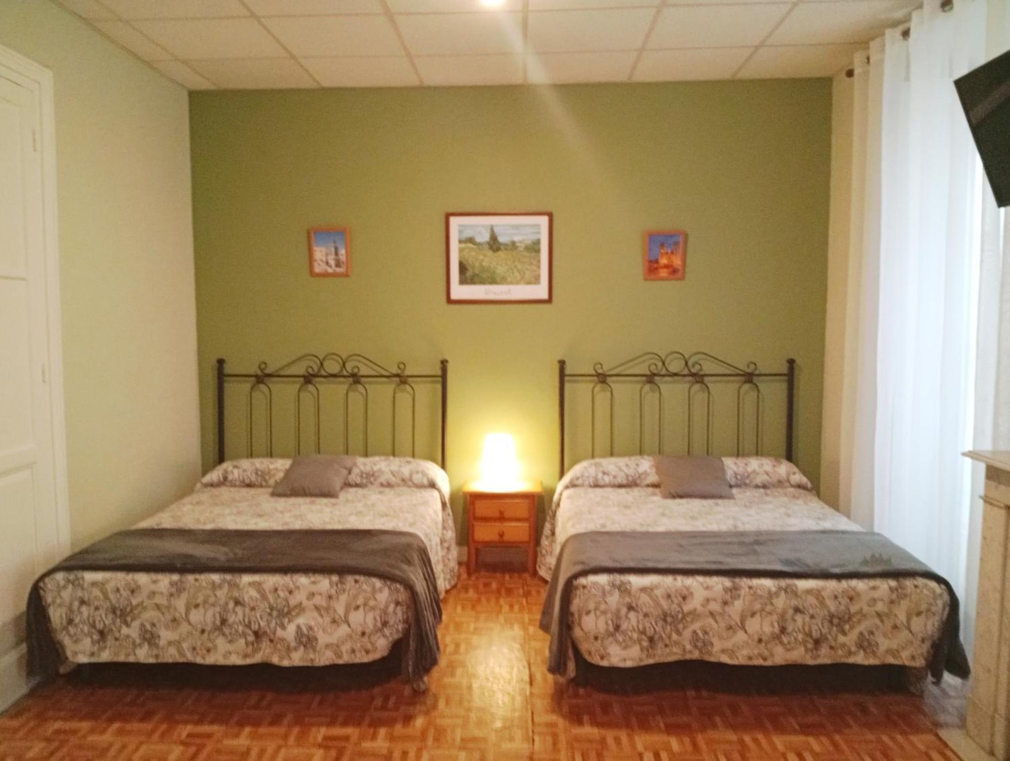 Hospedaje Don Pelayo Gijon Room photo